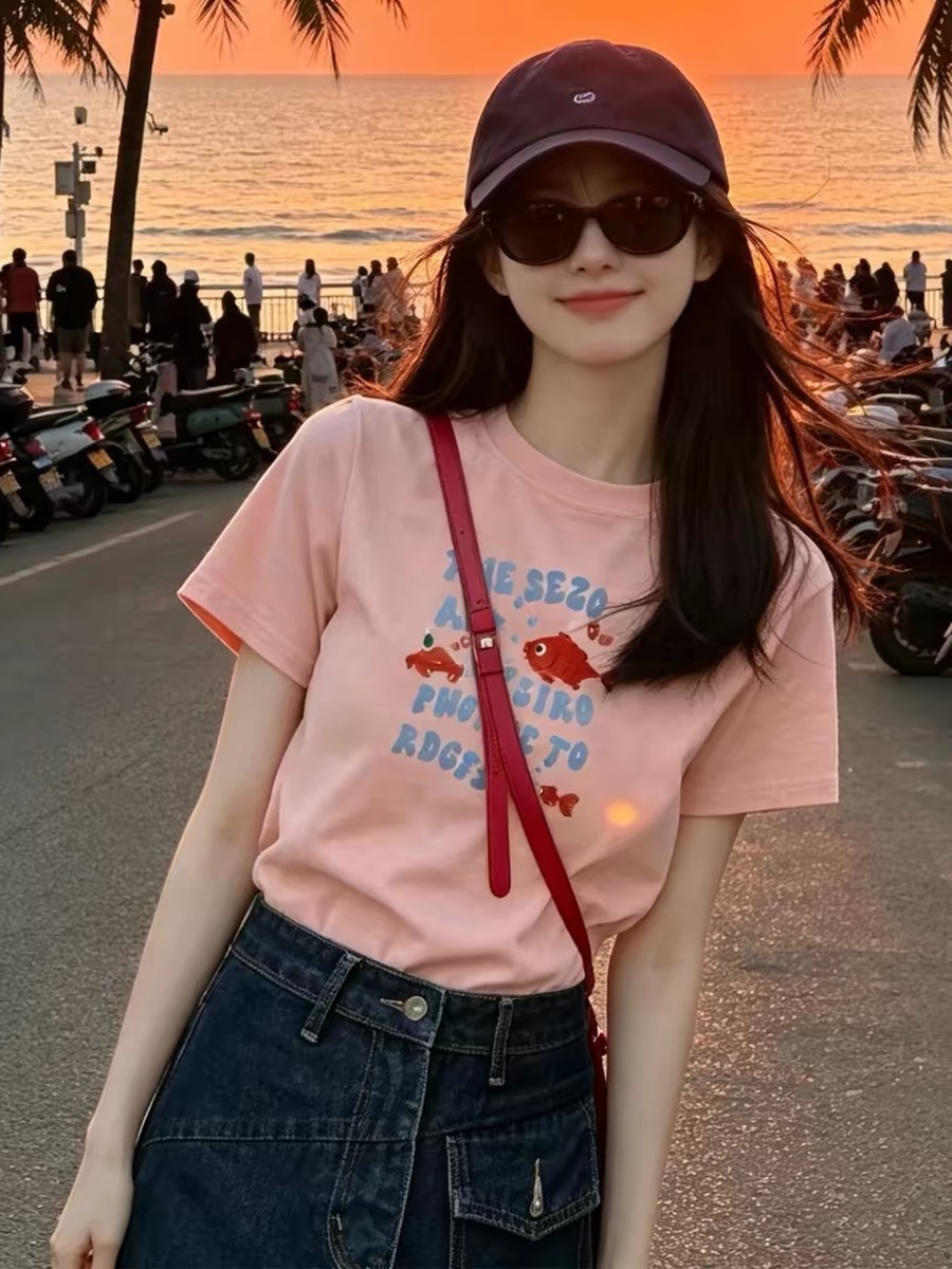Women's Casual Pink Cartoon Print Short Sleeve T-Shirt 2026 Summer Dopamine Top for Beach