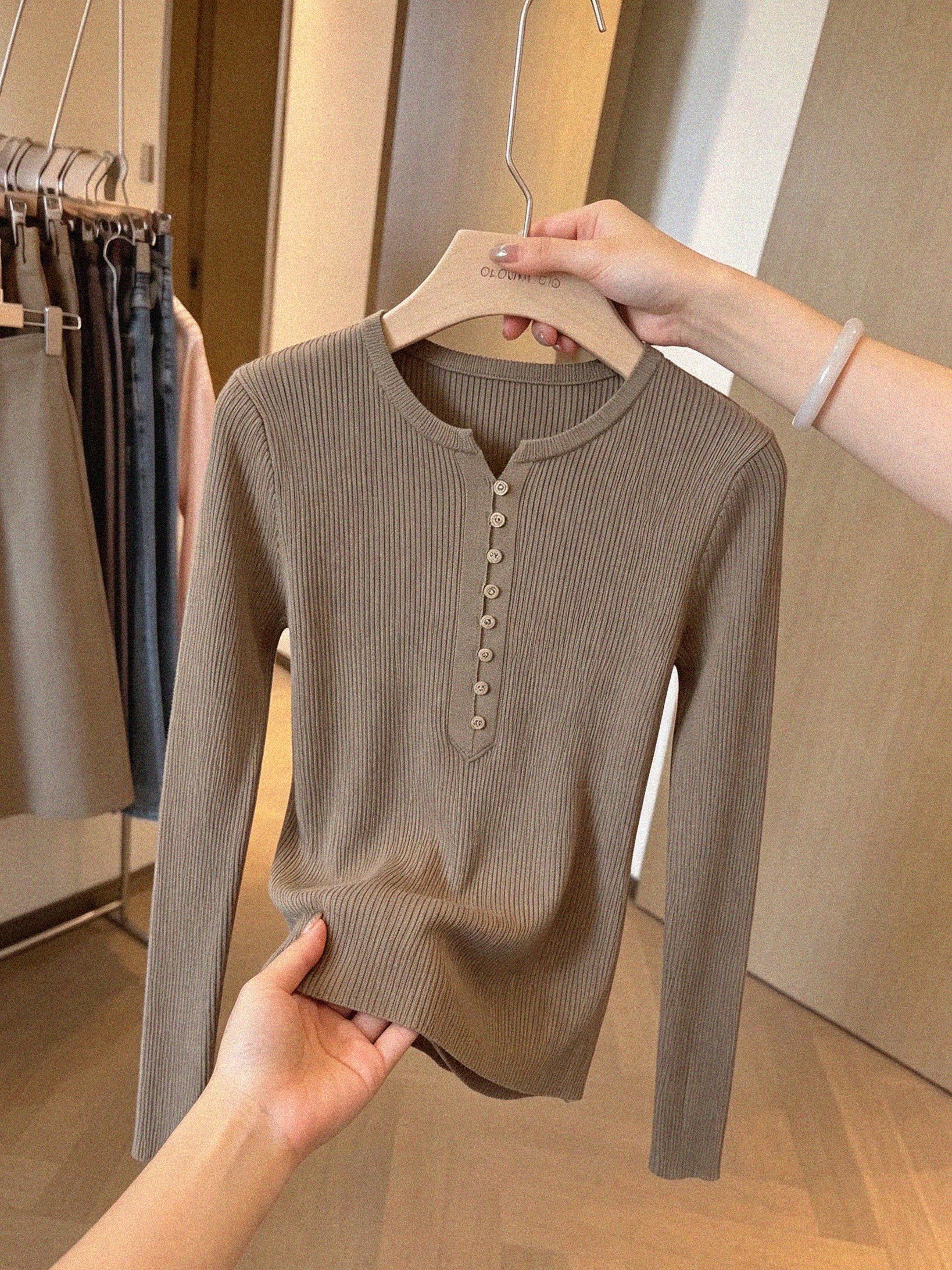 Khaki Green V-Neck Slim Knit Sweater for Women - Image 4