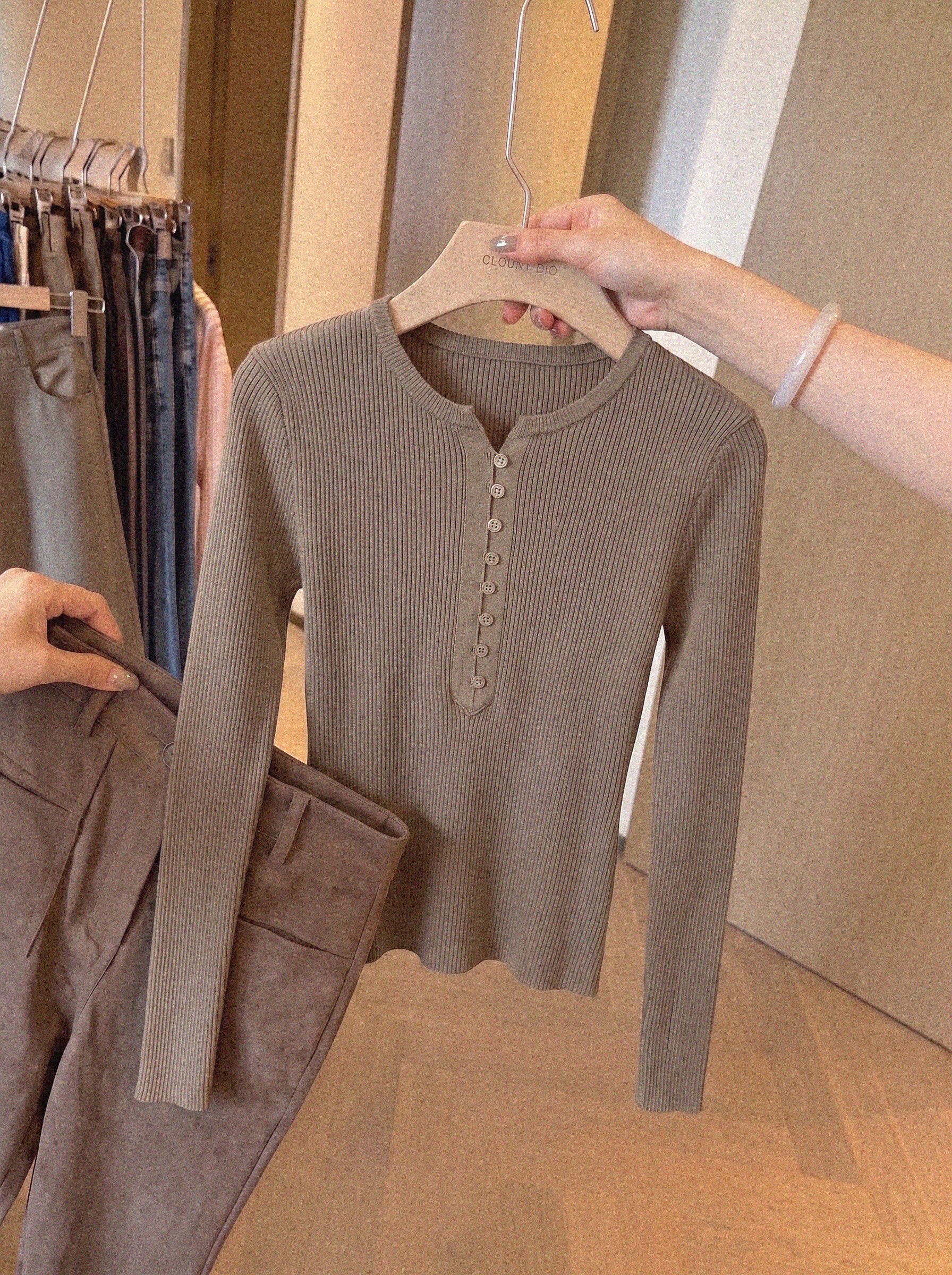 Khaki Green V-Neck Slim Knit Sweater for Women